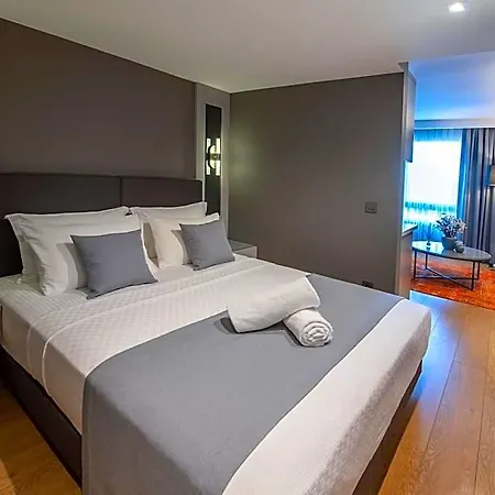 Valente Suites&hotel 2*